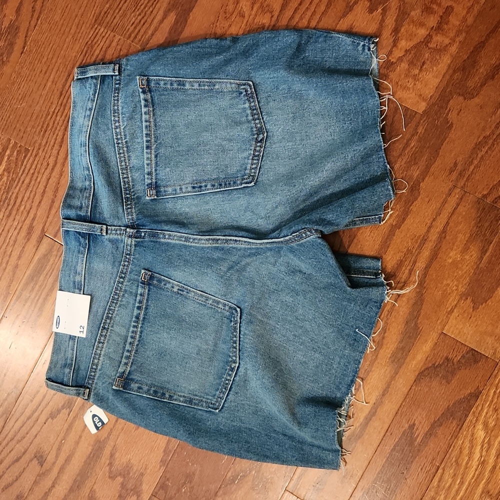 NWT Old Navy Shorts - Picture 3 of 5